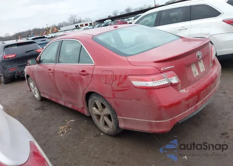 2011 Toyota Camry Se z USA, uszkodzony, nr VIN 4T1BF3EK3BU733024